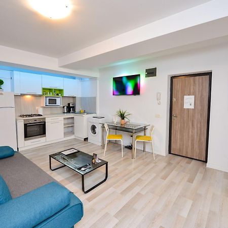 Harmony Residence Bucarest Esterno foto