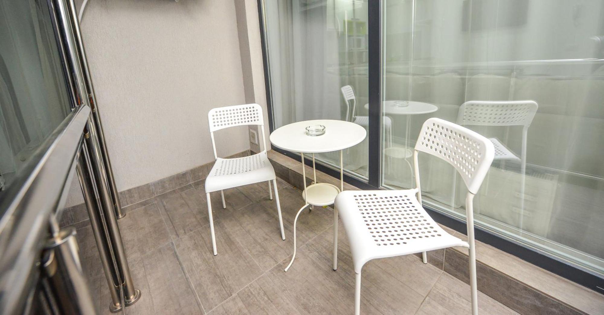 Harmony Residence Bucarest Esterno foto