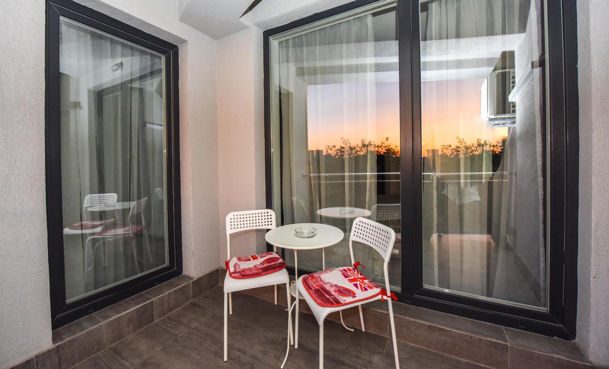 Harmony Residence Bucarest Esterno foto